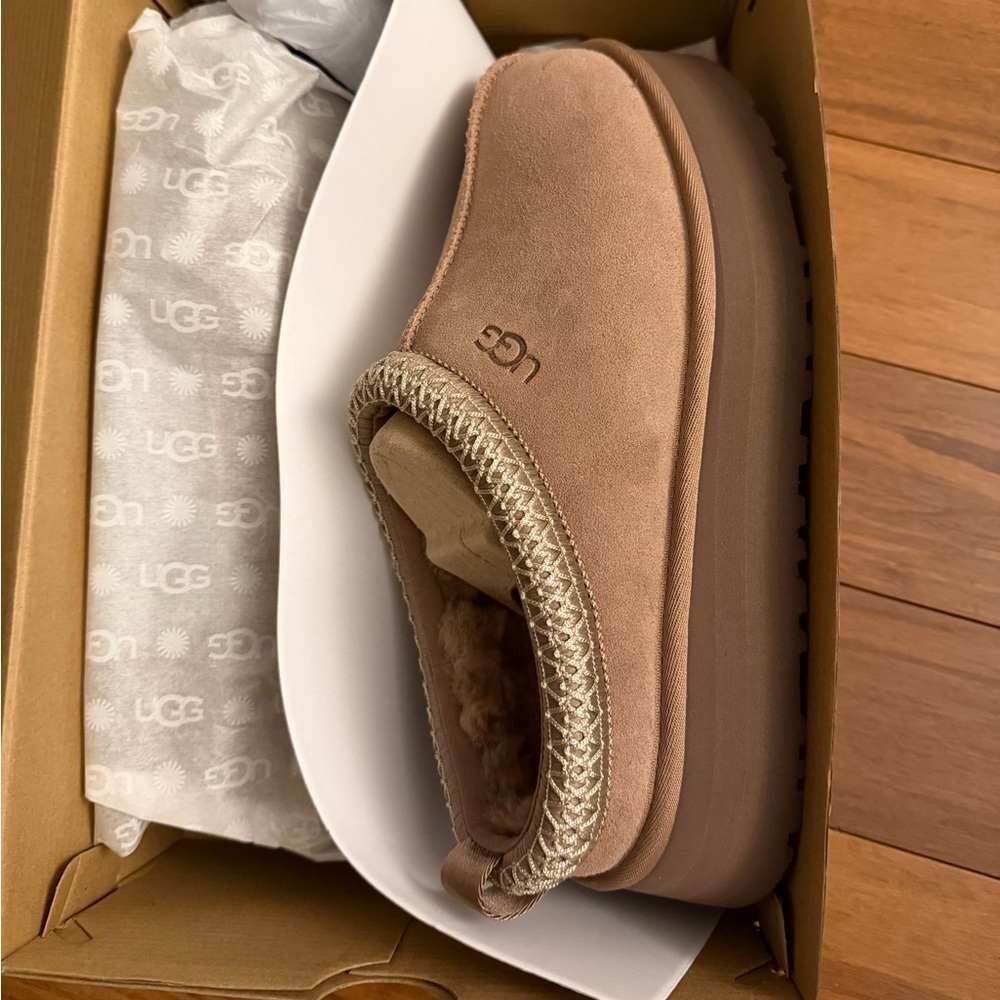 UGG Women’s Tazz II Slippers